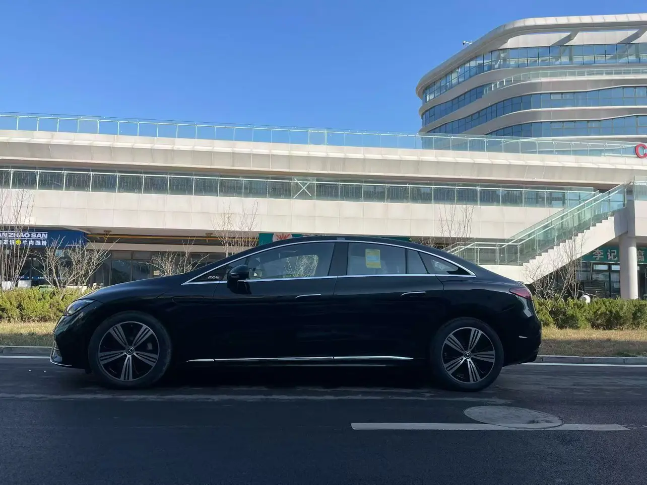 Mercedes-Benz EQE  из Китая