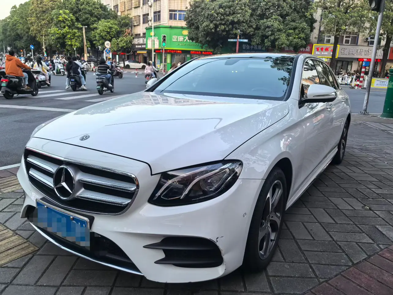 Mercedes-Benz E-Class  из Китая