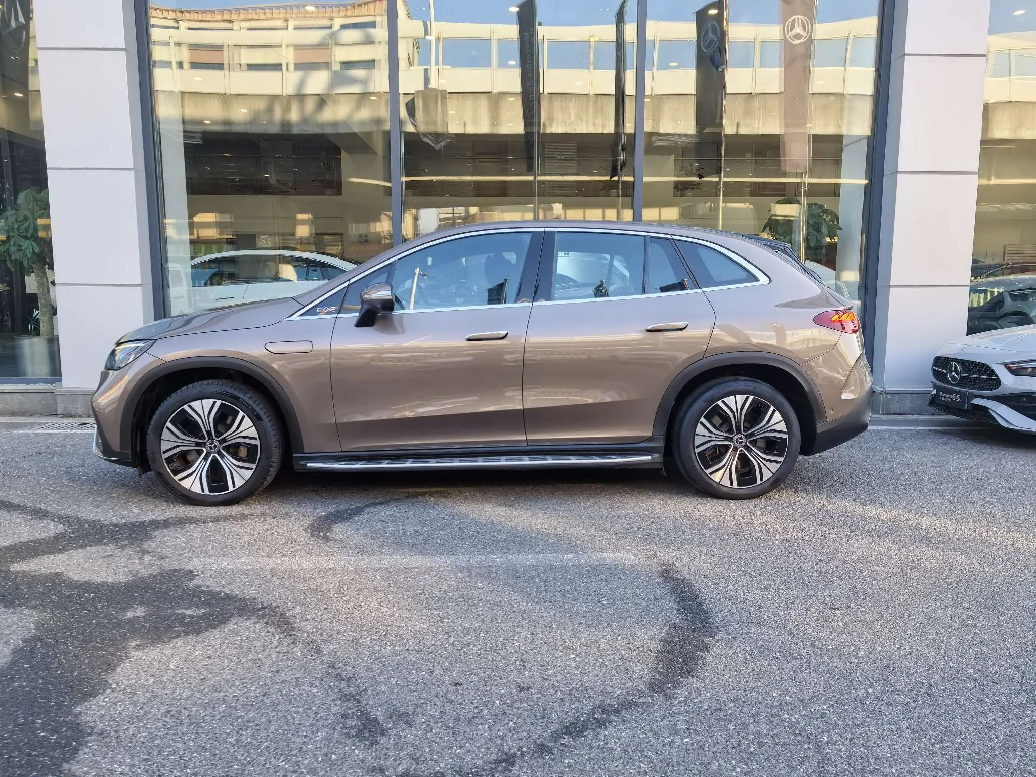 Mercedes-Benz EQE SUV  из Китая