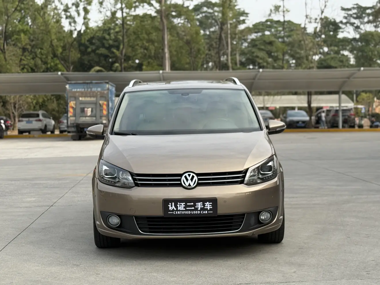 Volkswagen Touran  из Китая