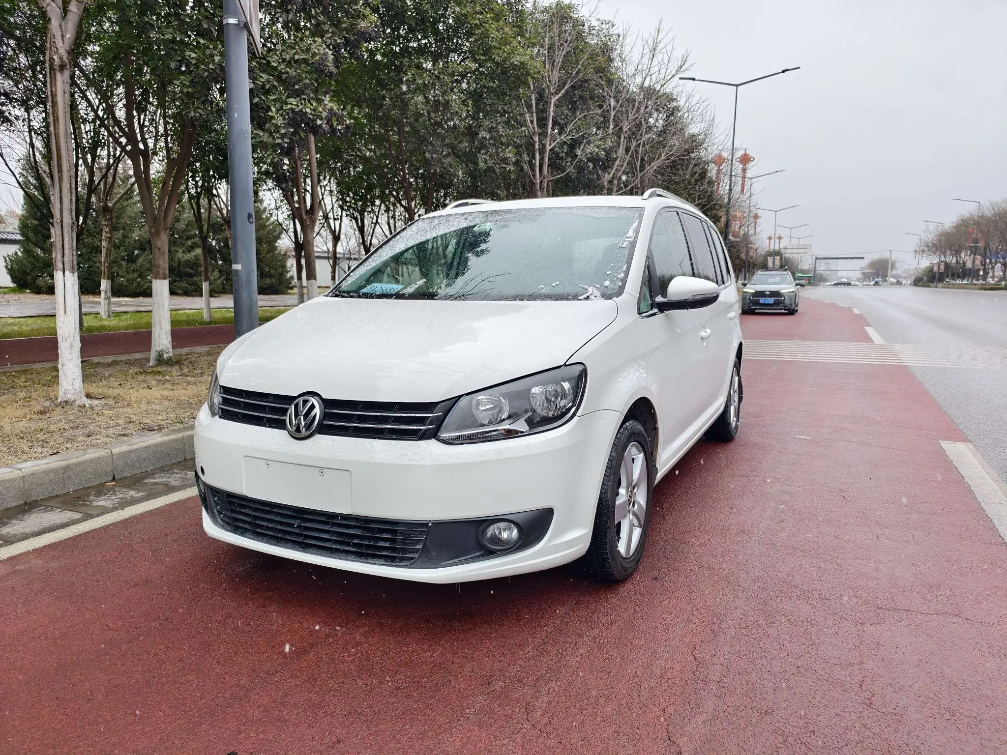 Volkswagen Touran  из Китая