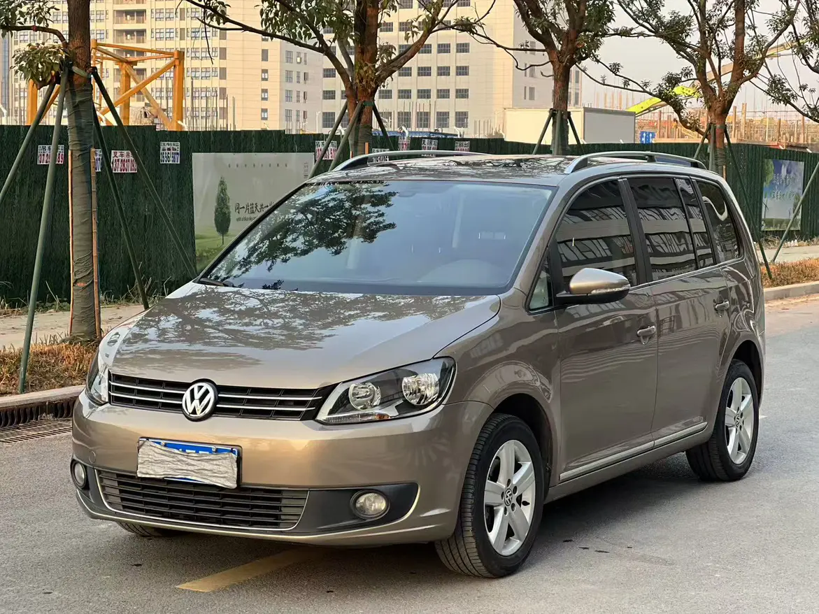 Volkswagen Touran  из Китая