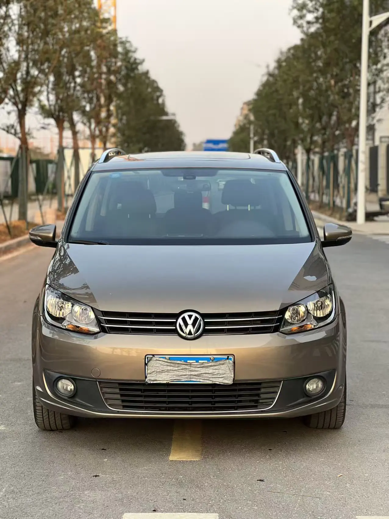 Volkswagen Touran  из Китая