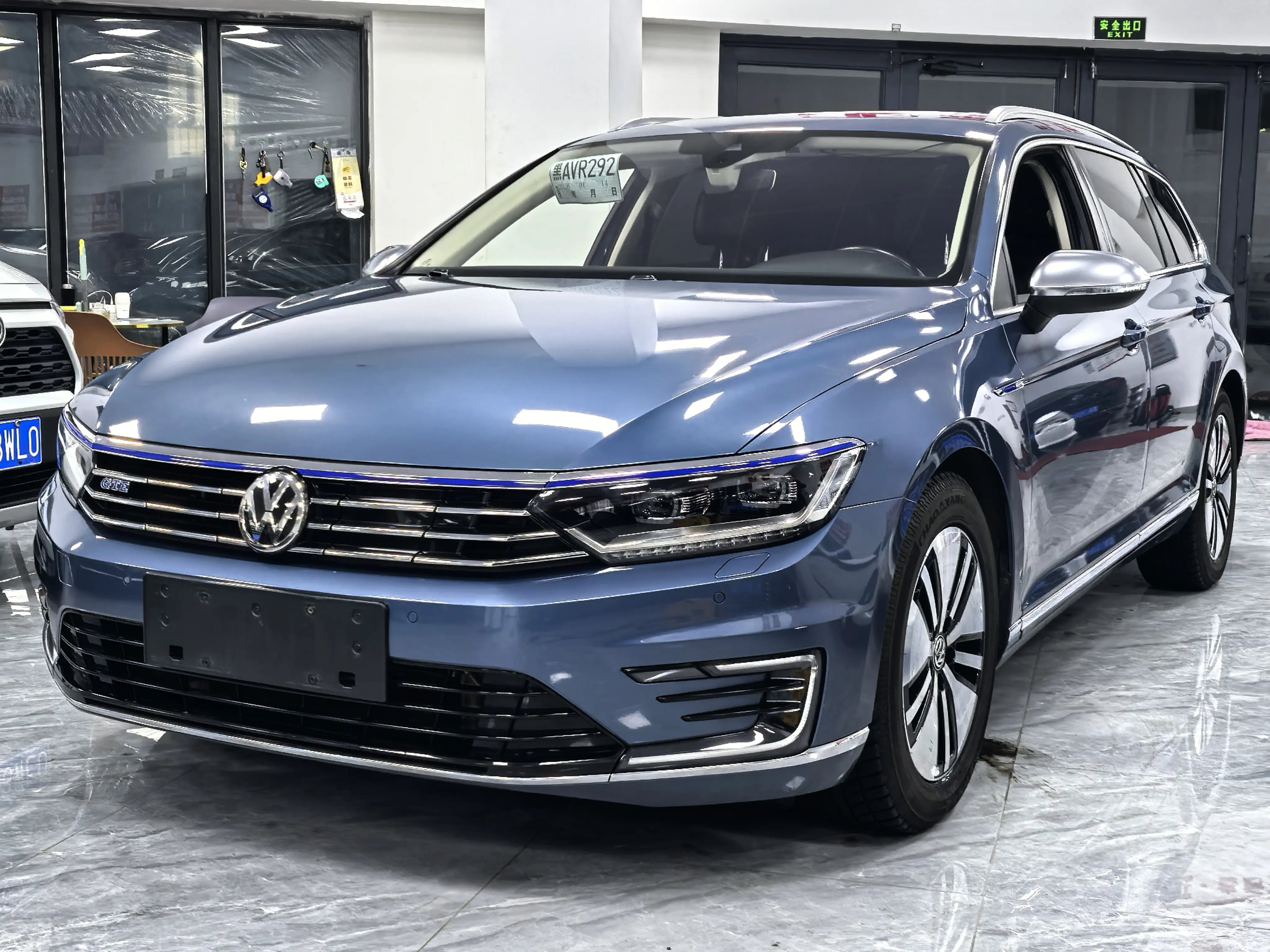 Volkswagen Weilan PHEV  из Китая