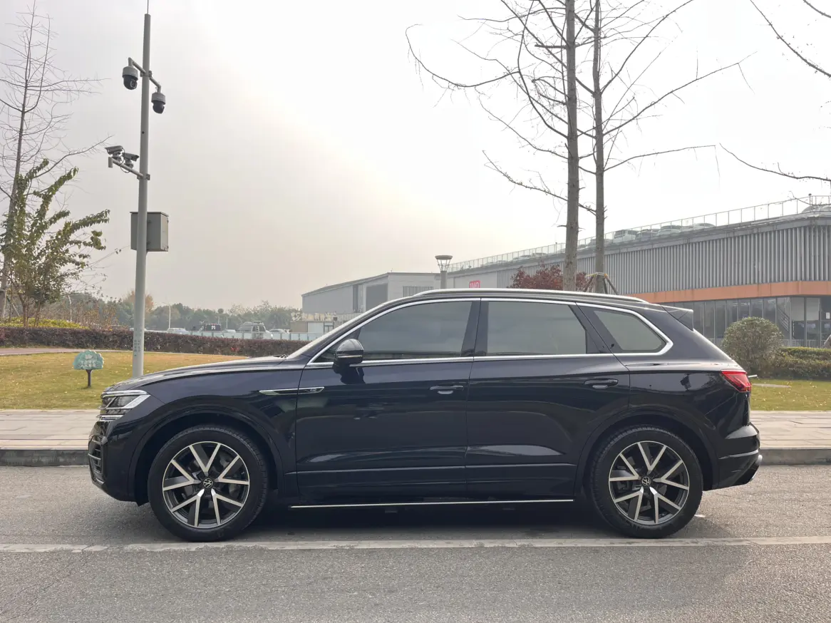 Volkswagen Touareg  из Китая