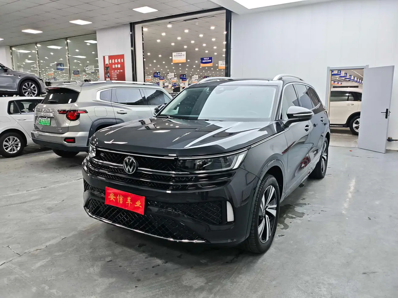 Volkswagen Patrol  из Китая