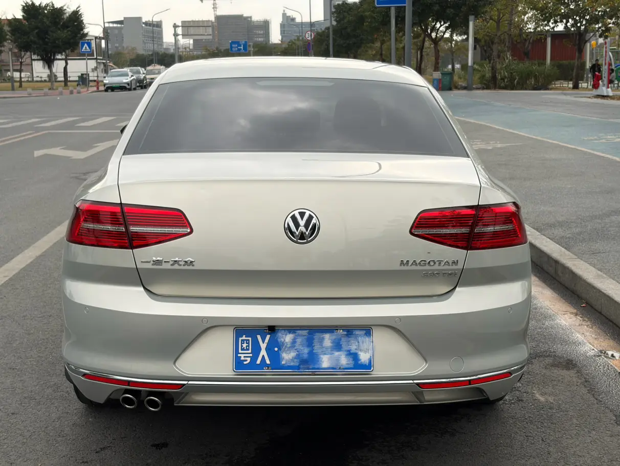 Volkswagen Magotan  из Китая