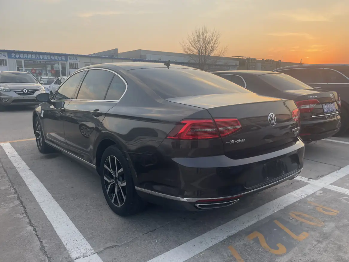 Volkswagen Magotan  из Китая