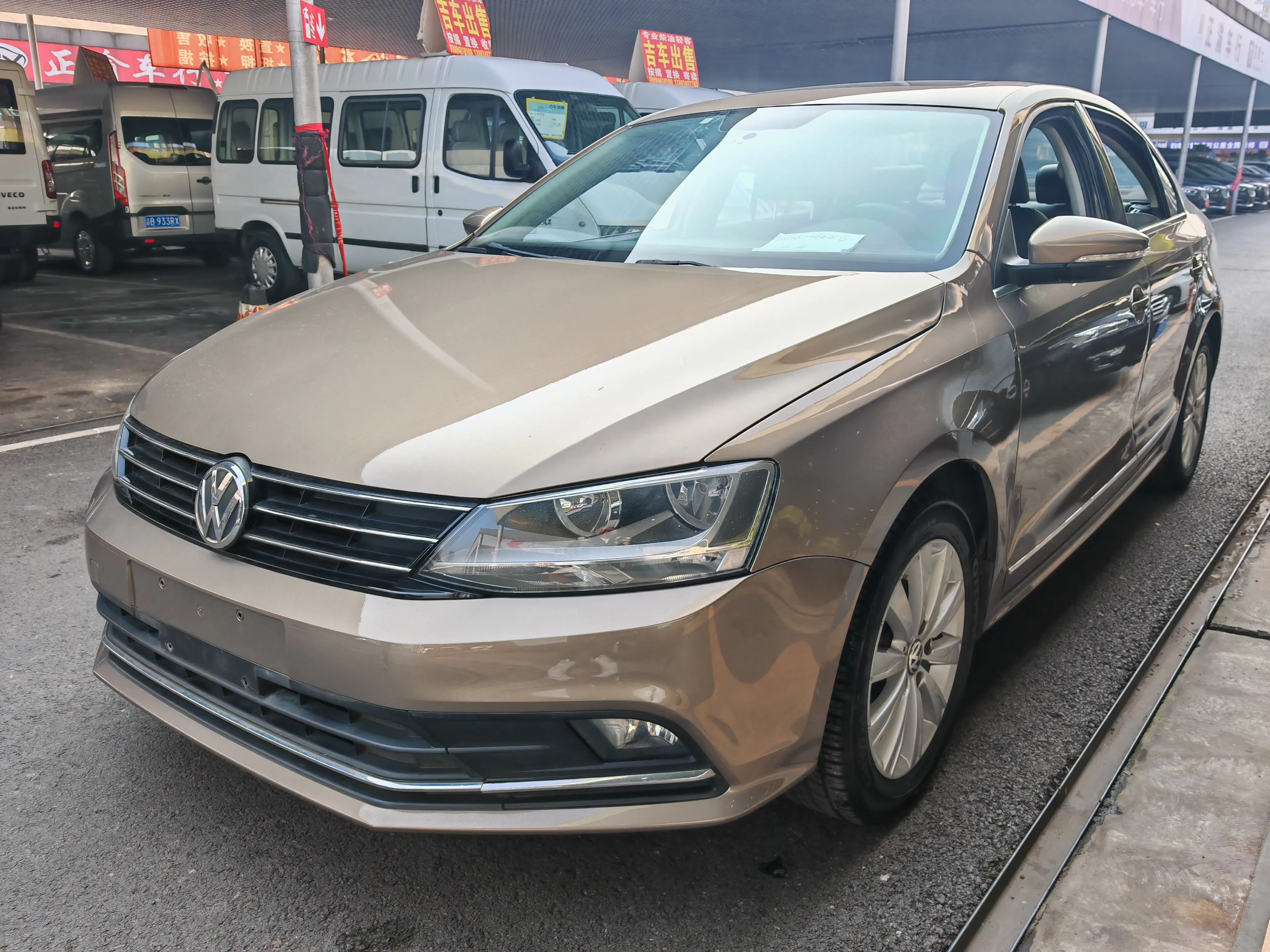 Volkswagen Sagitar  из Китая