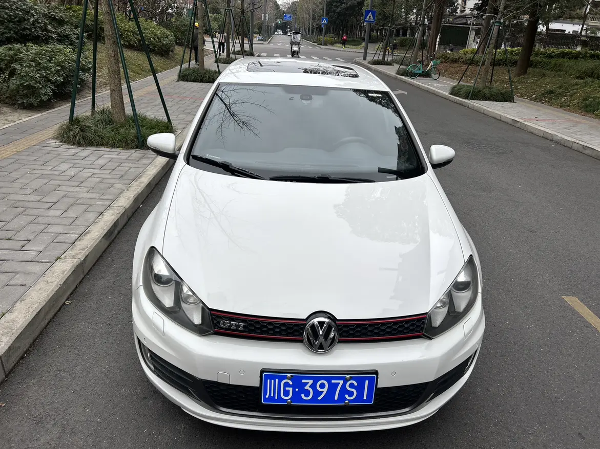 Volkswagen Golf GTI  из Китая