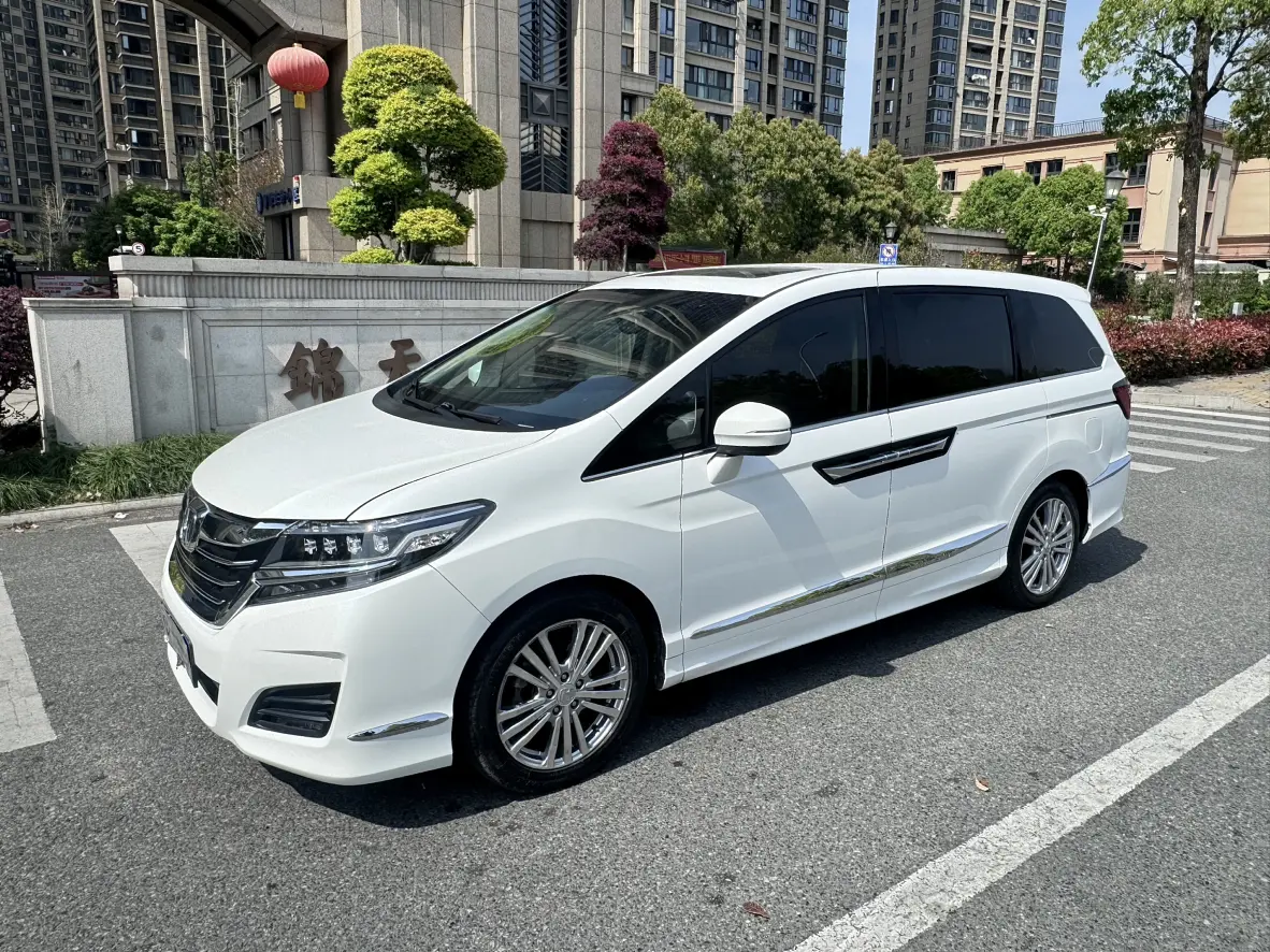 Honda Elysion (Alison)  из Китая