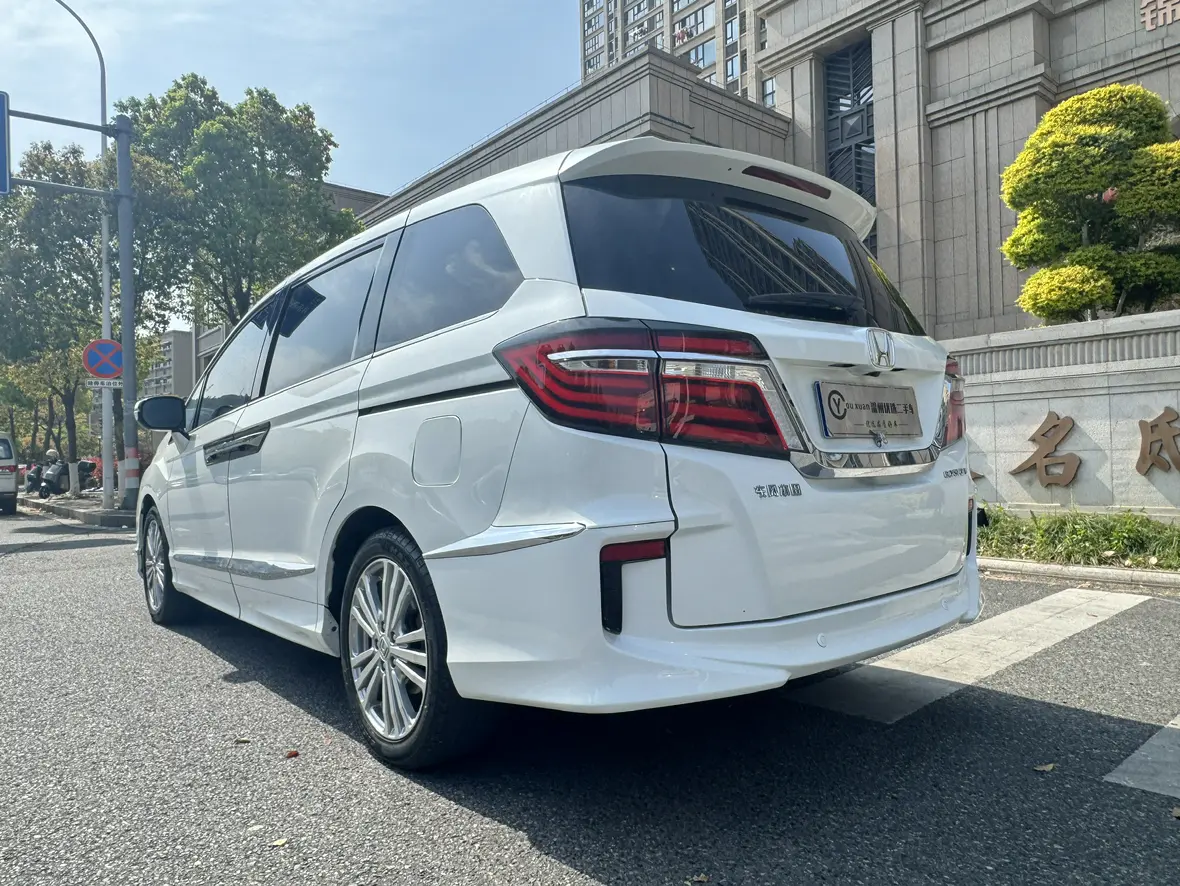 Honda Elysion (Alison)  из Китая