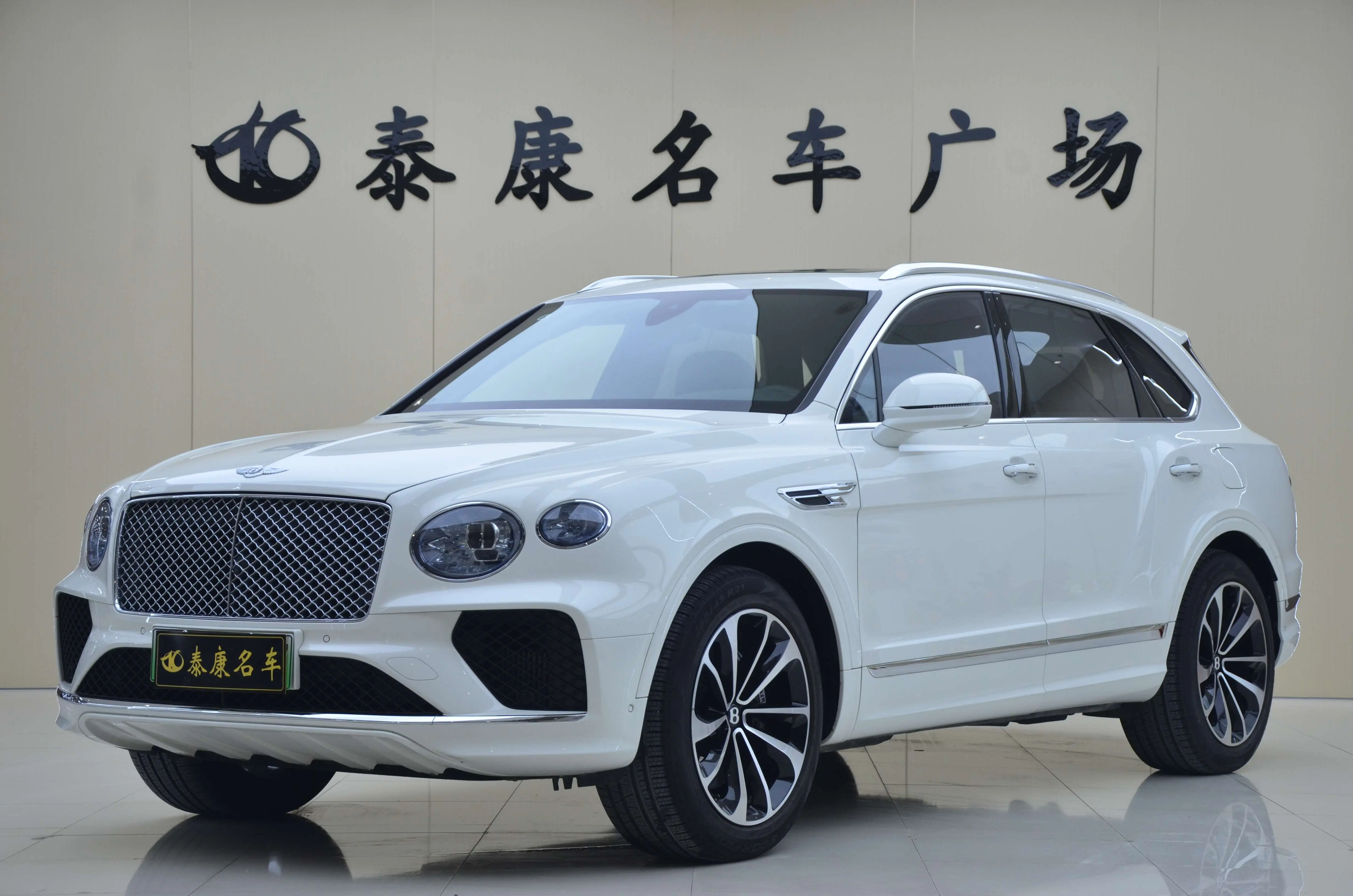 Bentley Bentayga PHEV  из Китая
