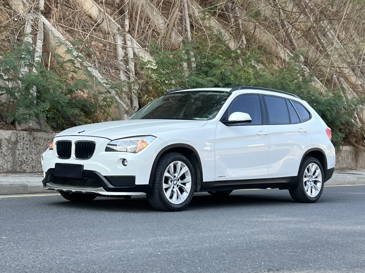 BMW X1  из Китая