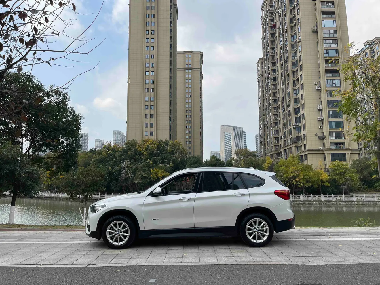 BMW X1  из Китая