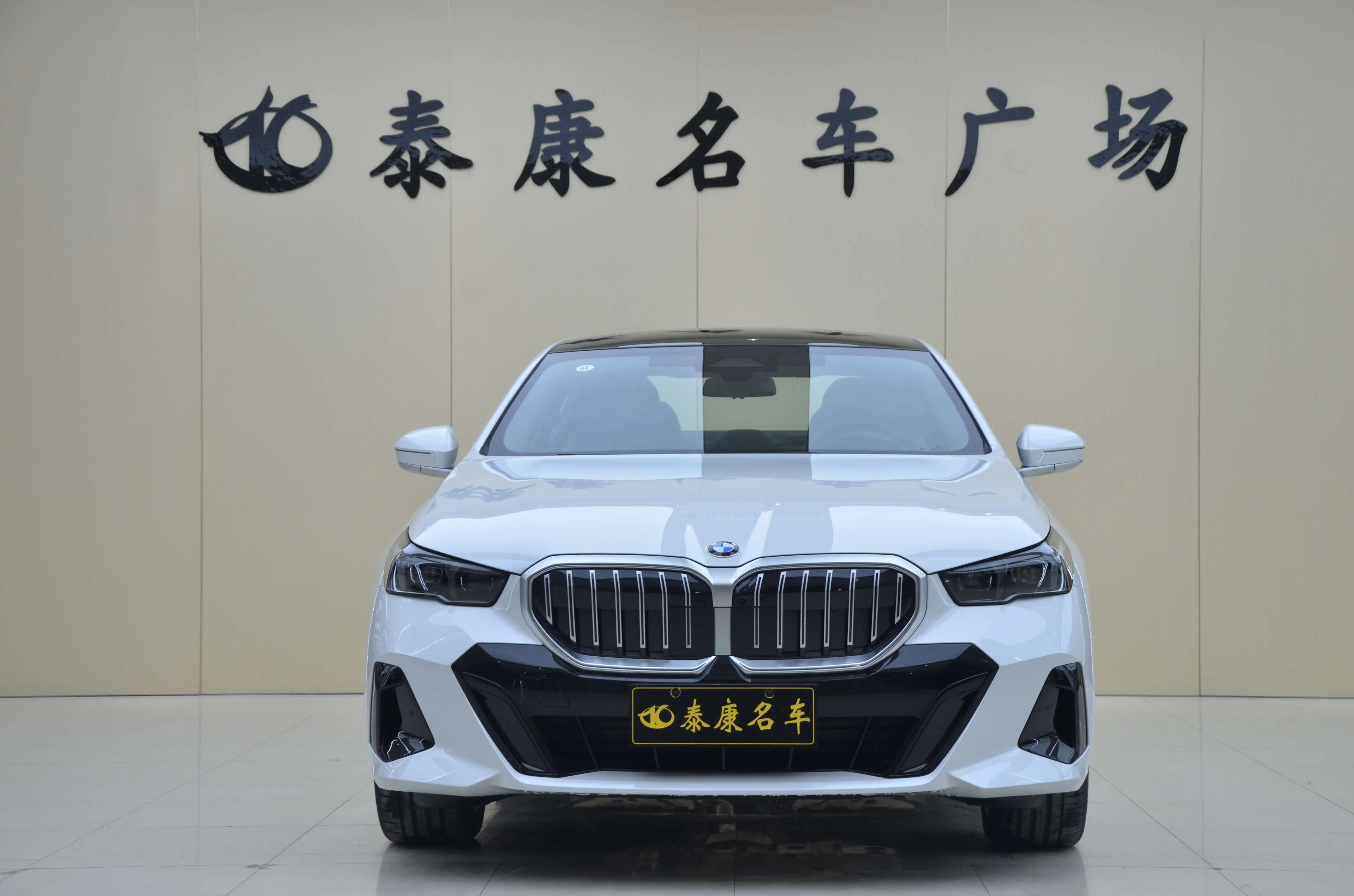 BMW 5 Series  из Китая