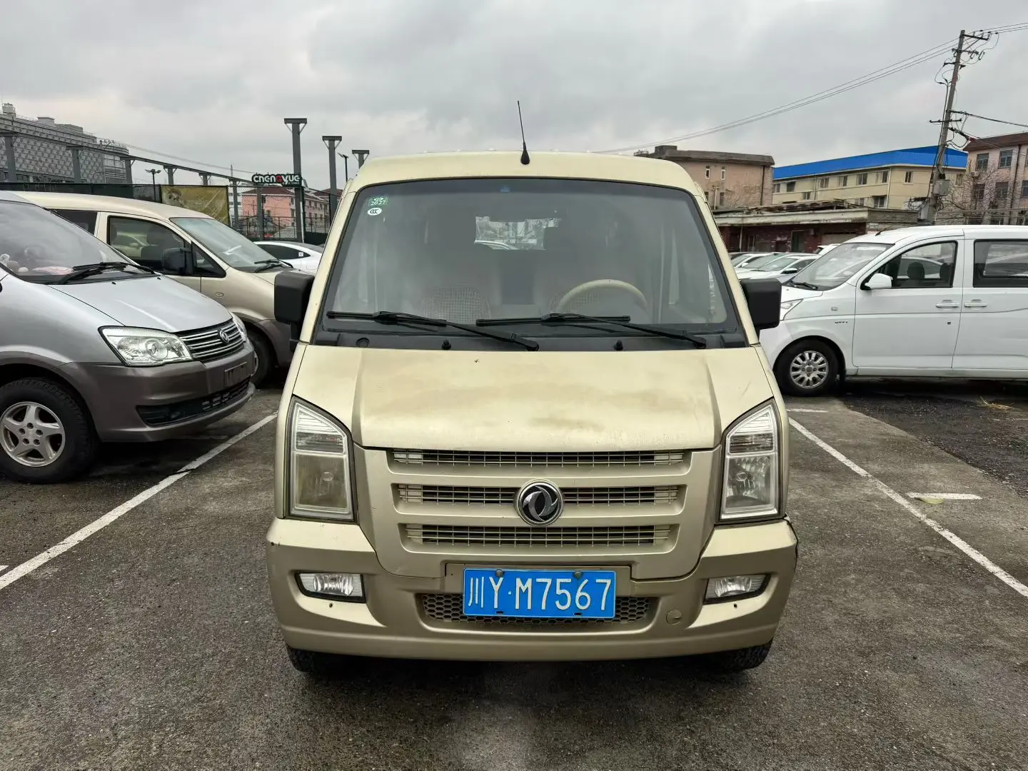 Dongfeng Xiaokang C37  из Китая