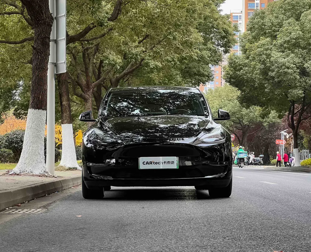 Tesla Model Y  из Китая