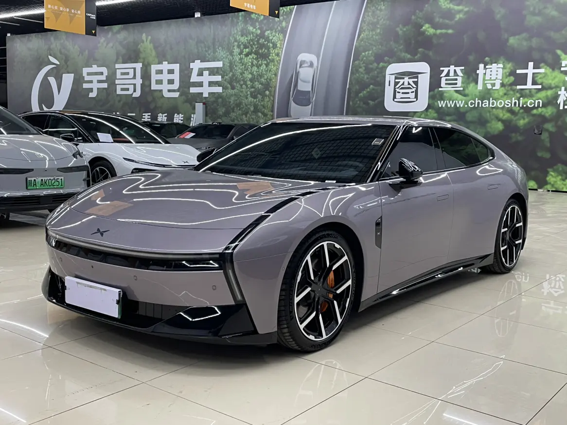 Xpeng P7  из Китая