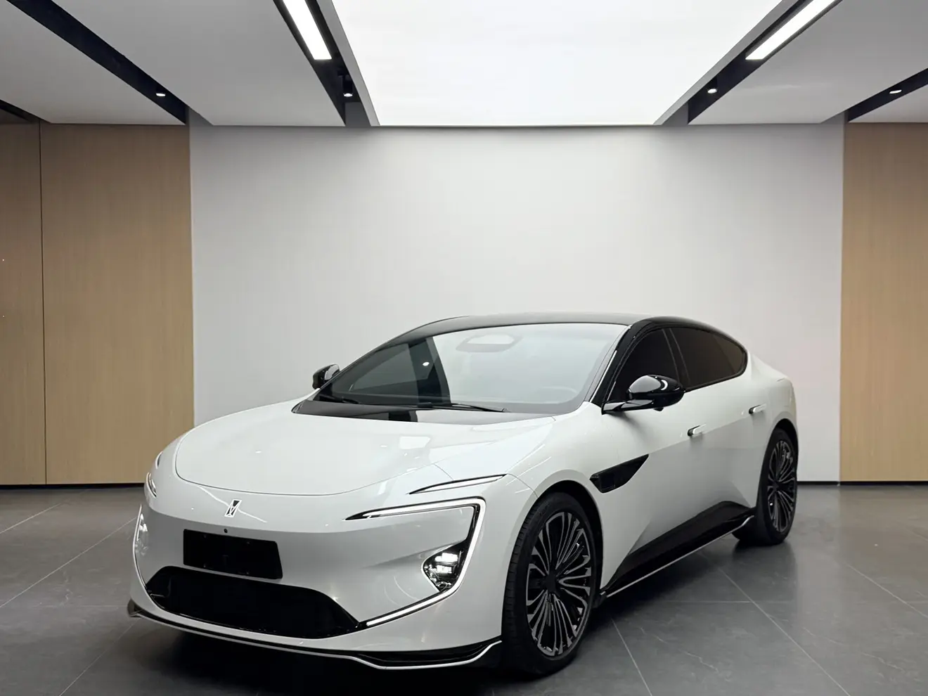 AVATR 12  из Китая