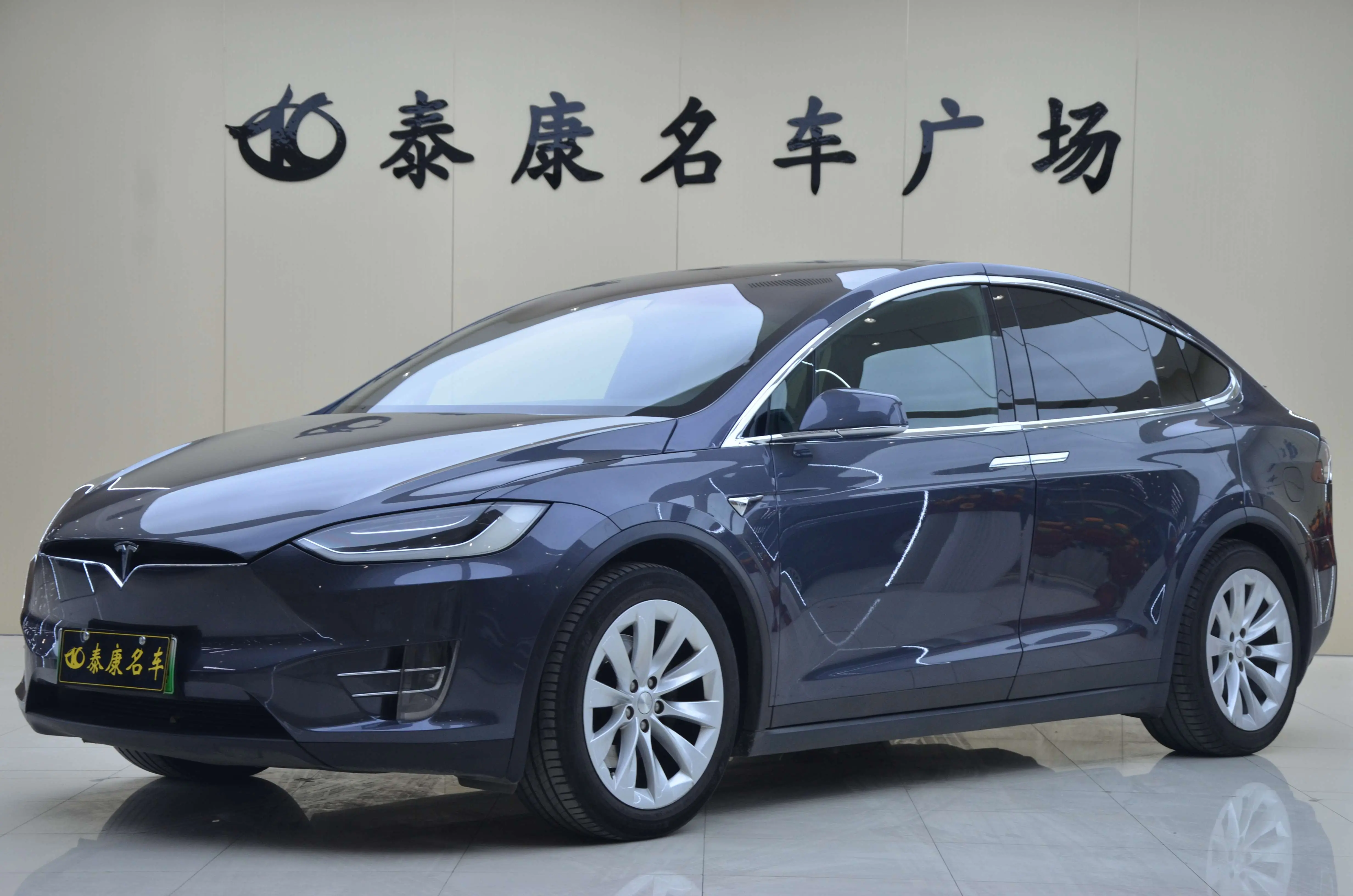 Tesla Model X  из Китая