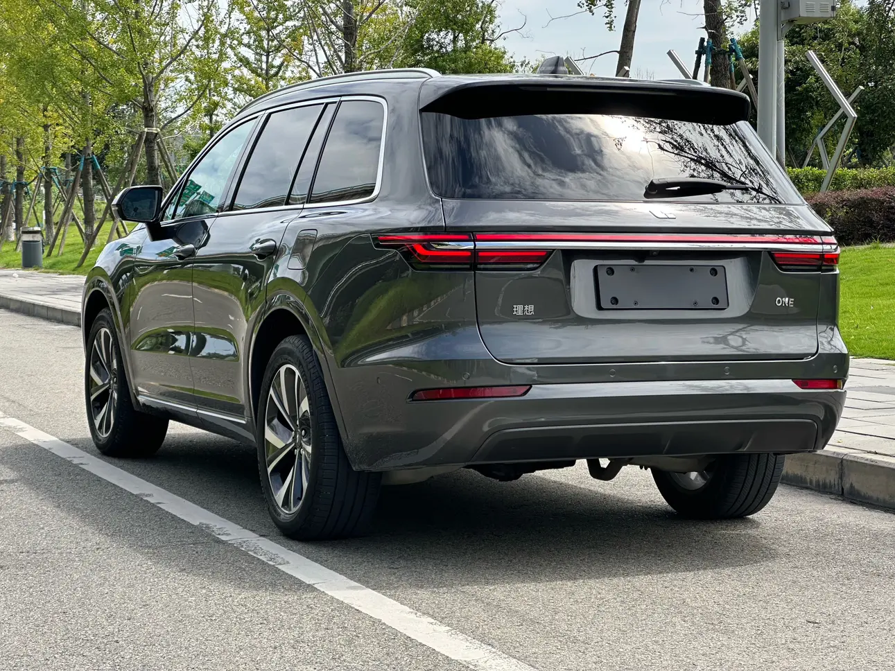 Li ONE (Ideal ONE)  из Китая