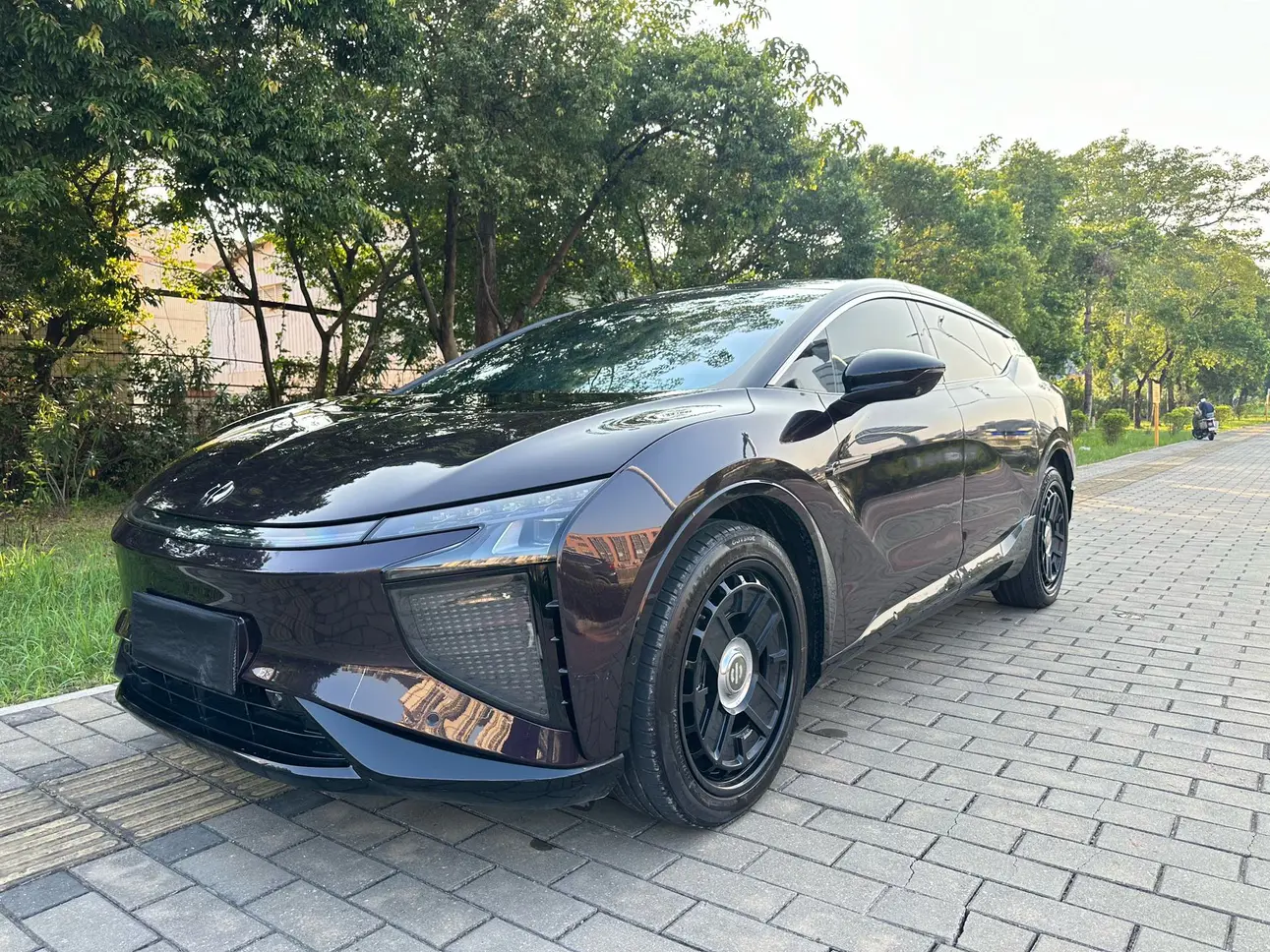 HiPhi X  из Китая