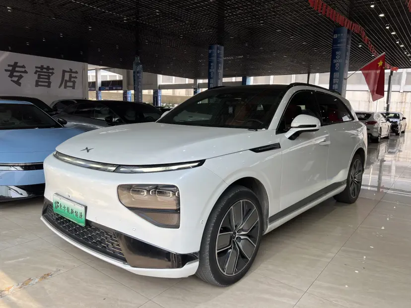 Xpeng G9  из Китая