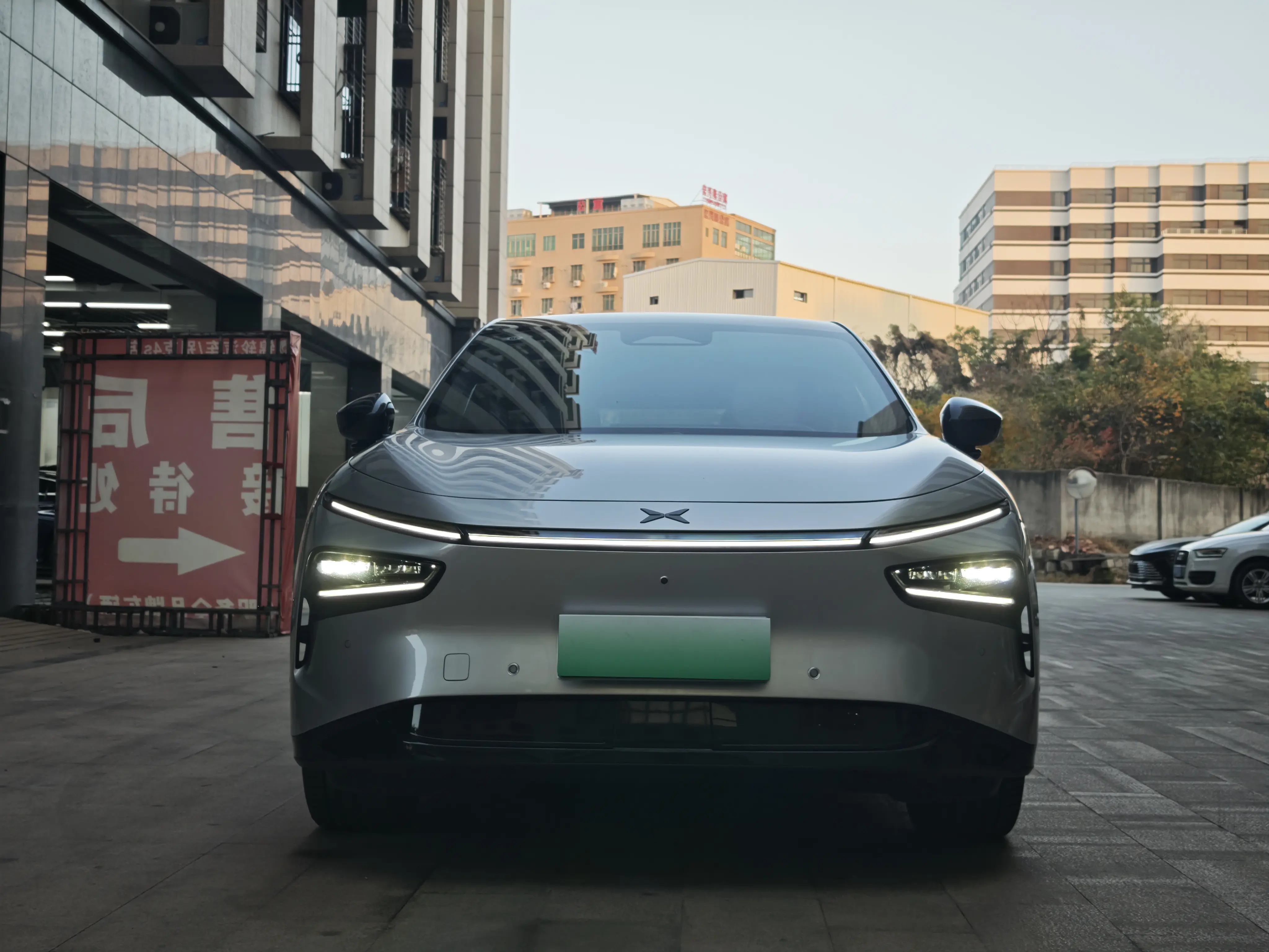 Xpeng G7  из Китая