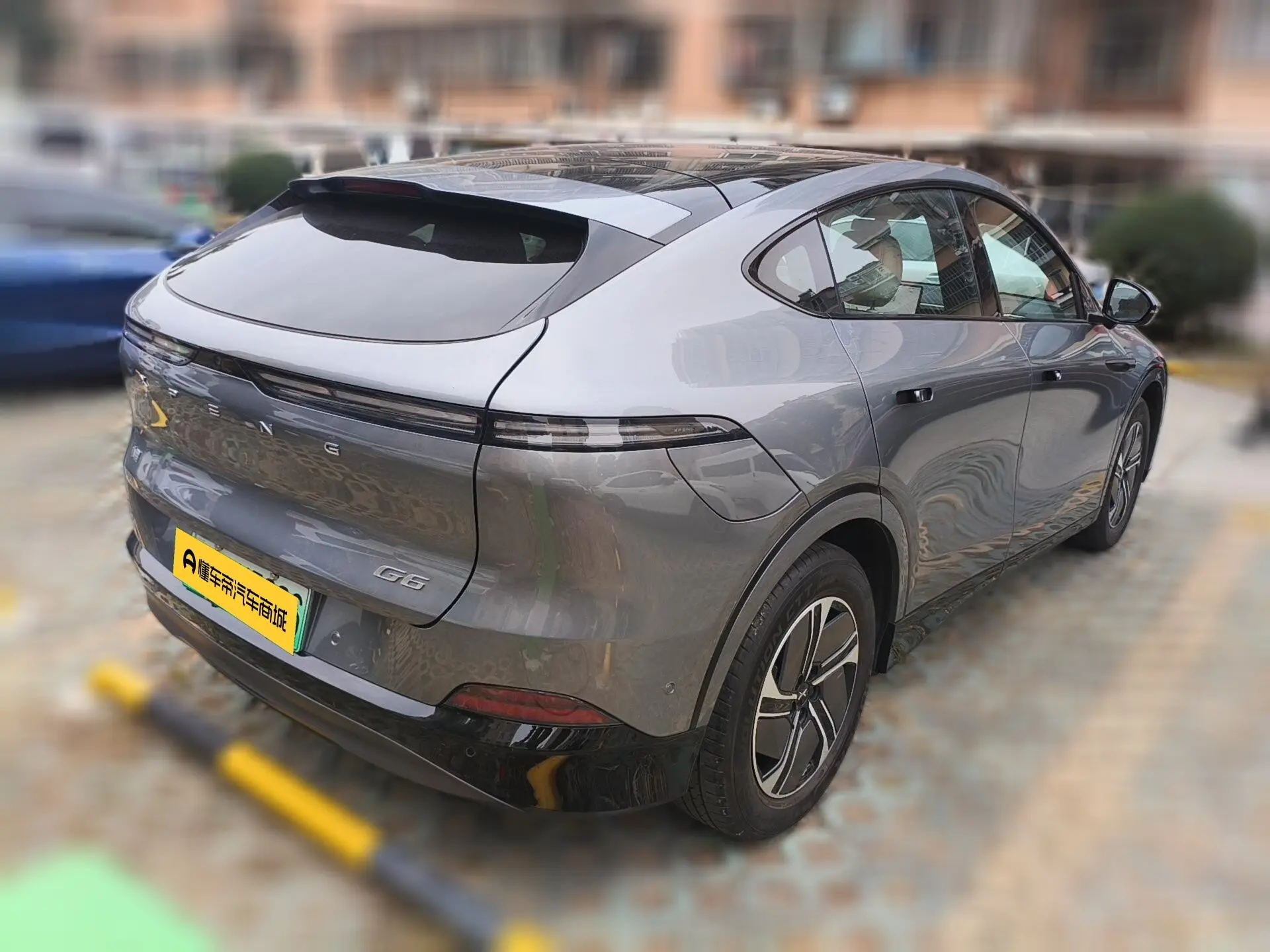 Xpeng G6  из Китая