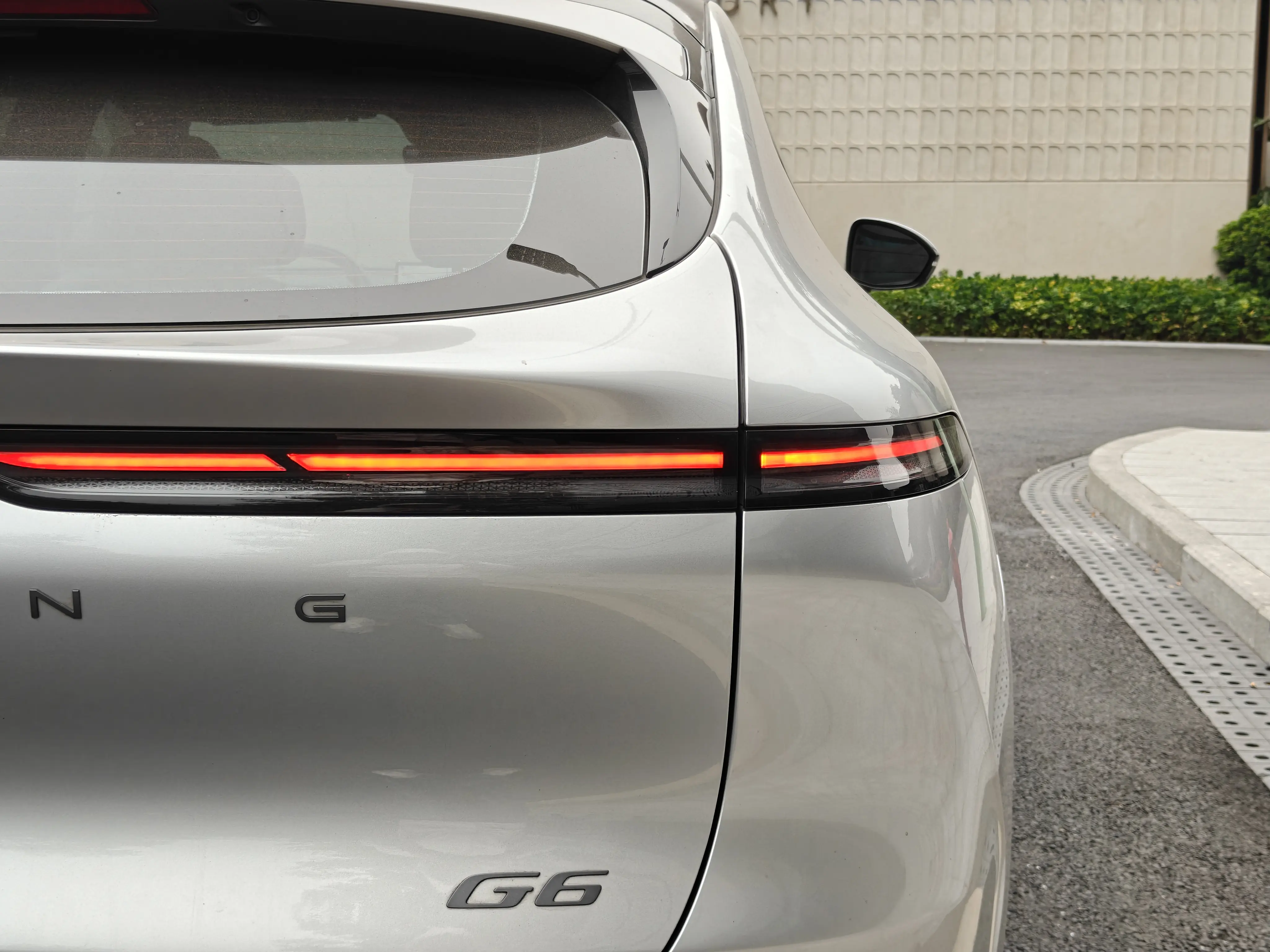 Xpeng G6  из Китая