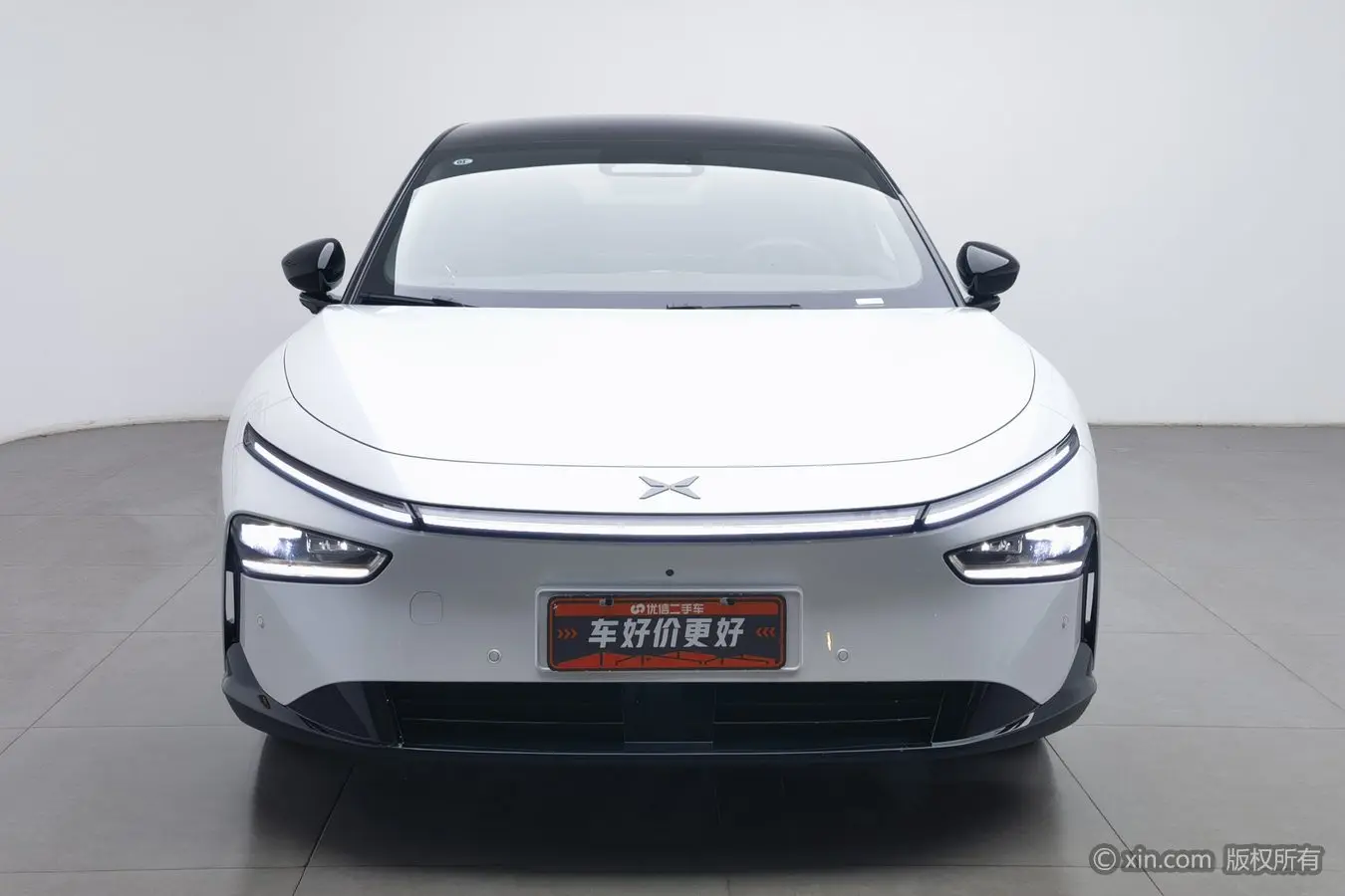 Xpeng P7+  из Китая