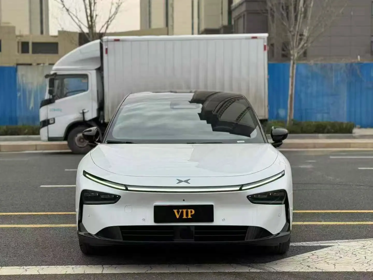 Xpeng P7+  из Китая