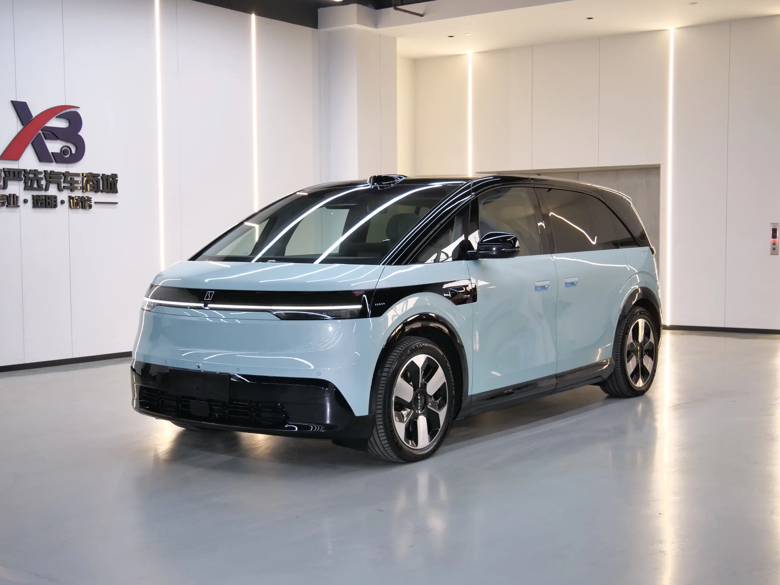 ZEEKR MIX  из Китая