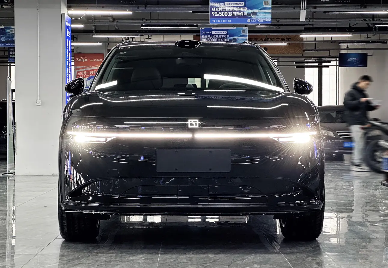 ZEEKR 7X  из Китая