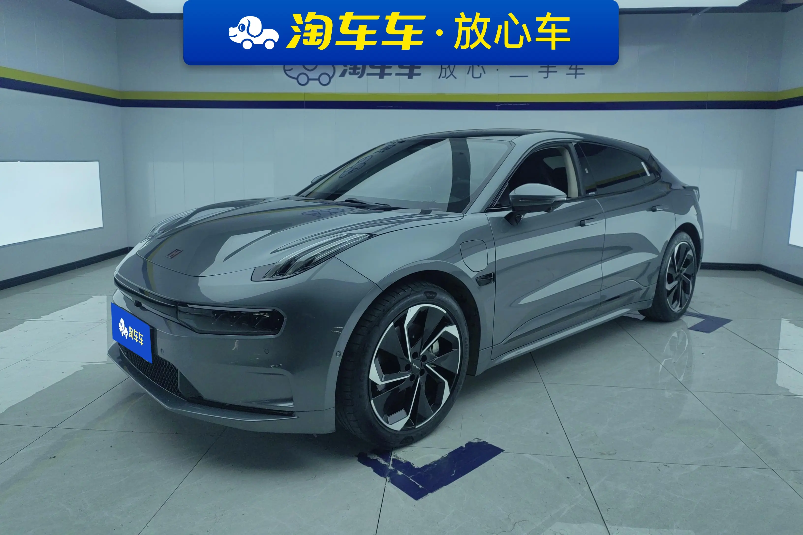 ZEEKR 001  из Китая