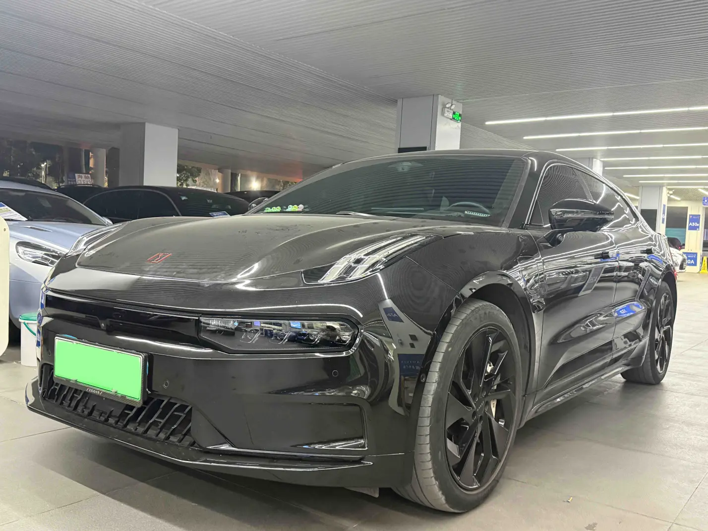 ZEEKR 001  из Китая