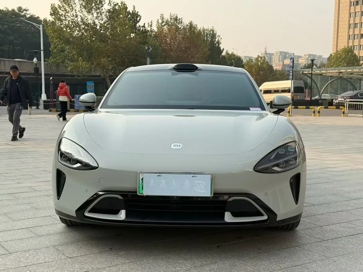 Xiaomi car Xiaomi SU7  из Китая