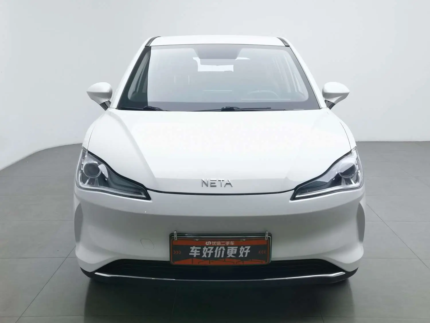 NETA Nezha V  из Китая