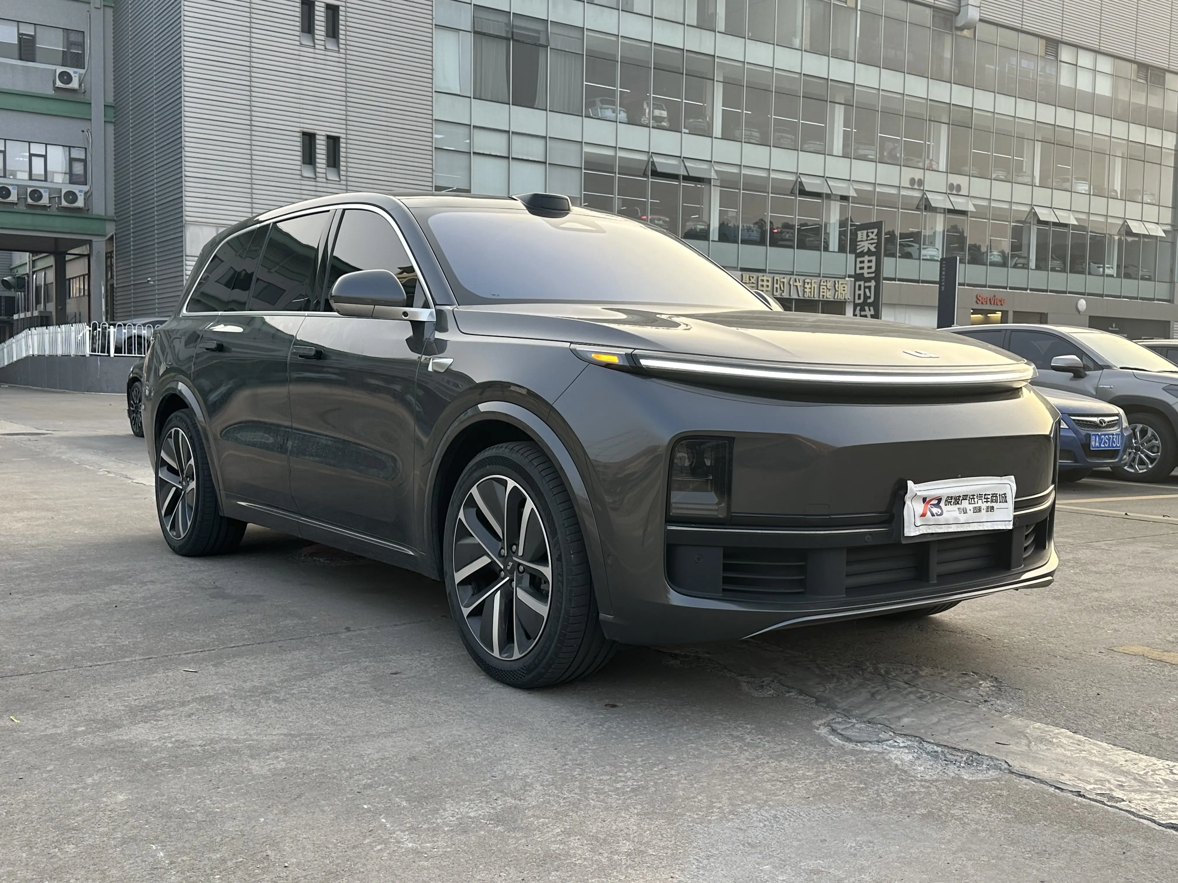 Li L9 (Ideal L9)  из Китая