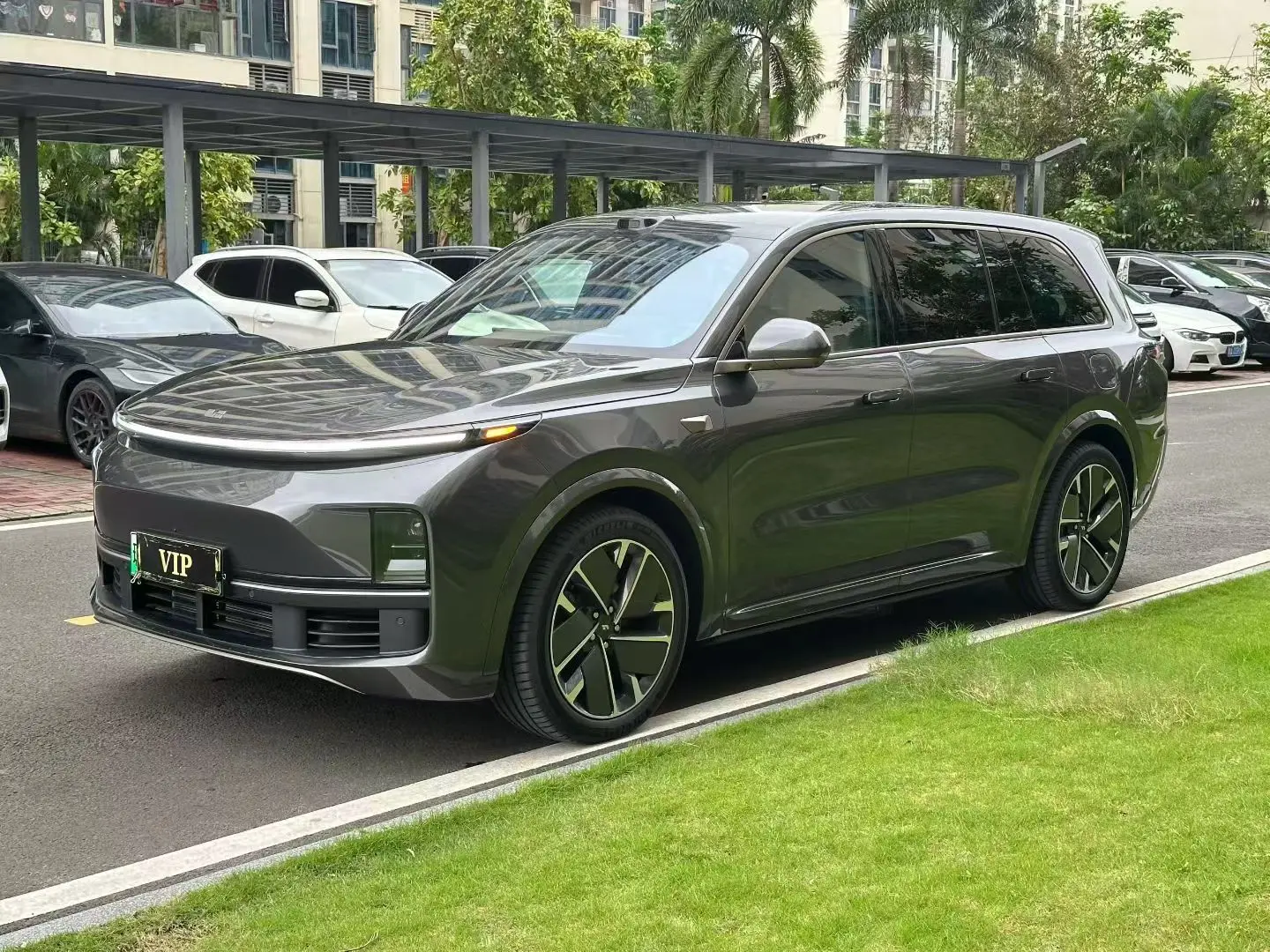 Li L9 (Ideal L9)  из Китая