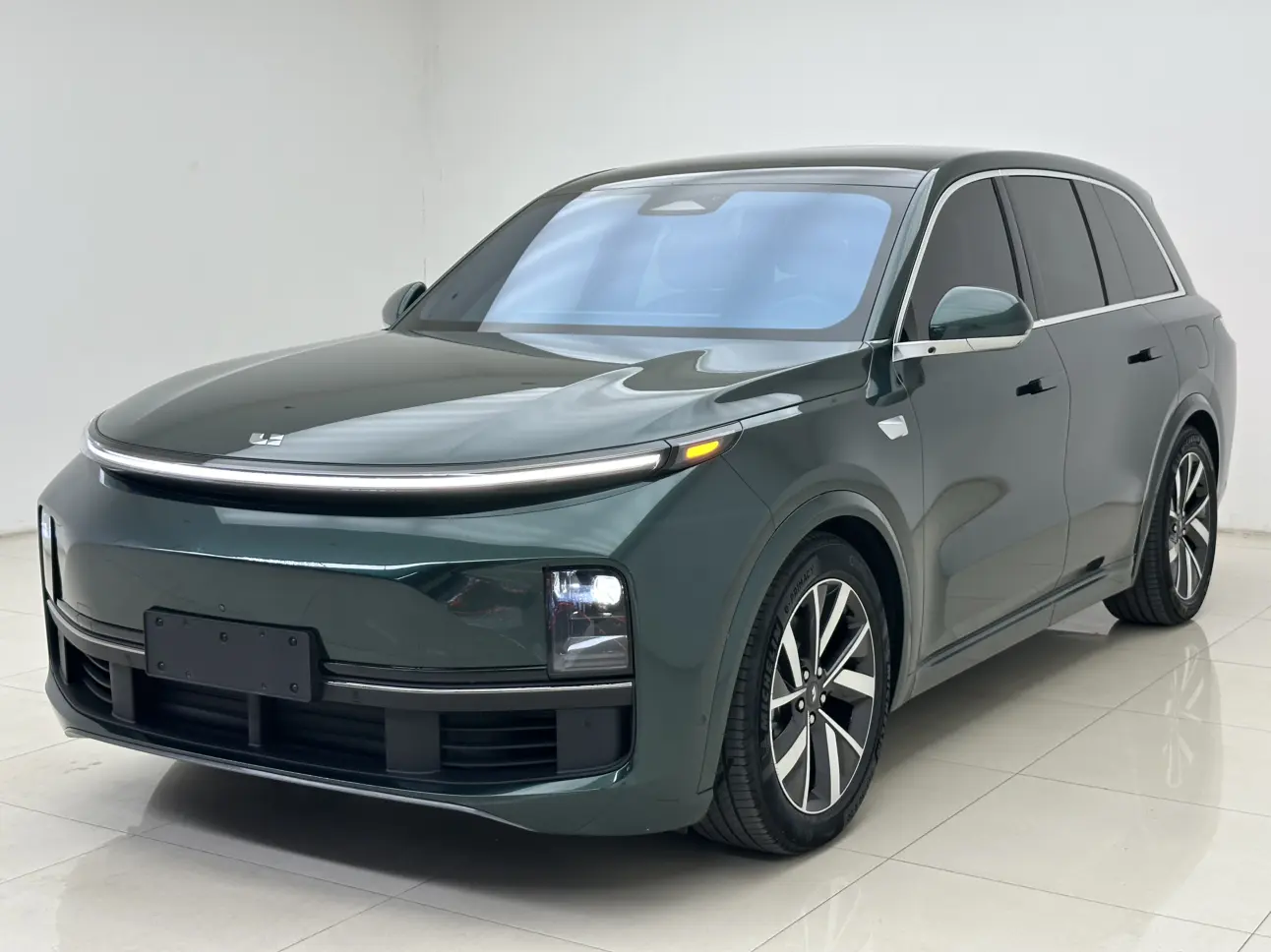 Li L8 (Ideal L8)  из Китая