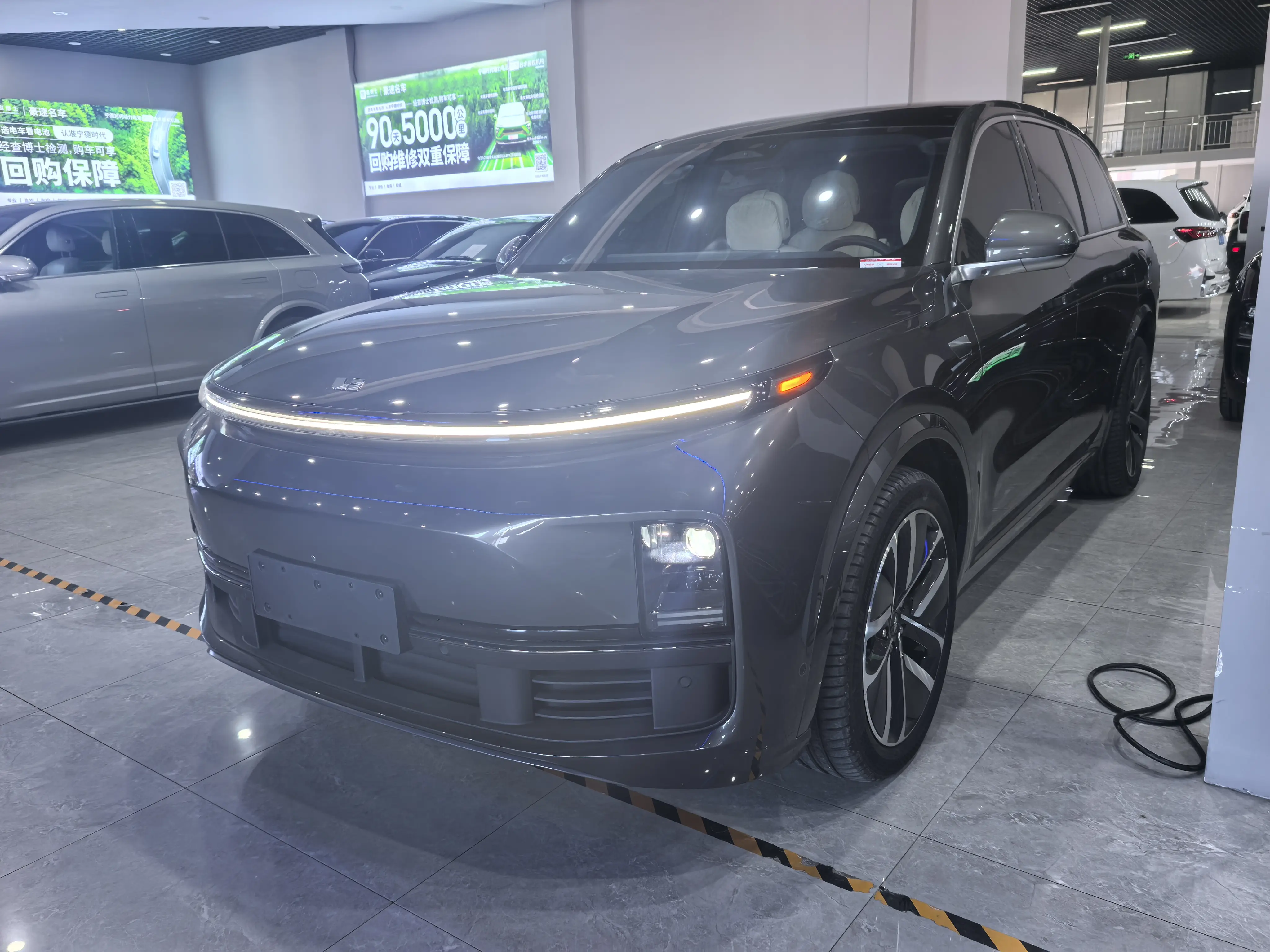 Li L8 (Ideal L8)  из Китая