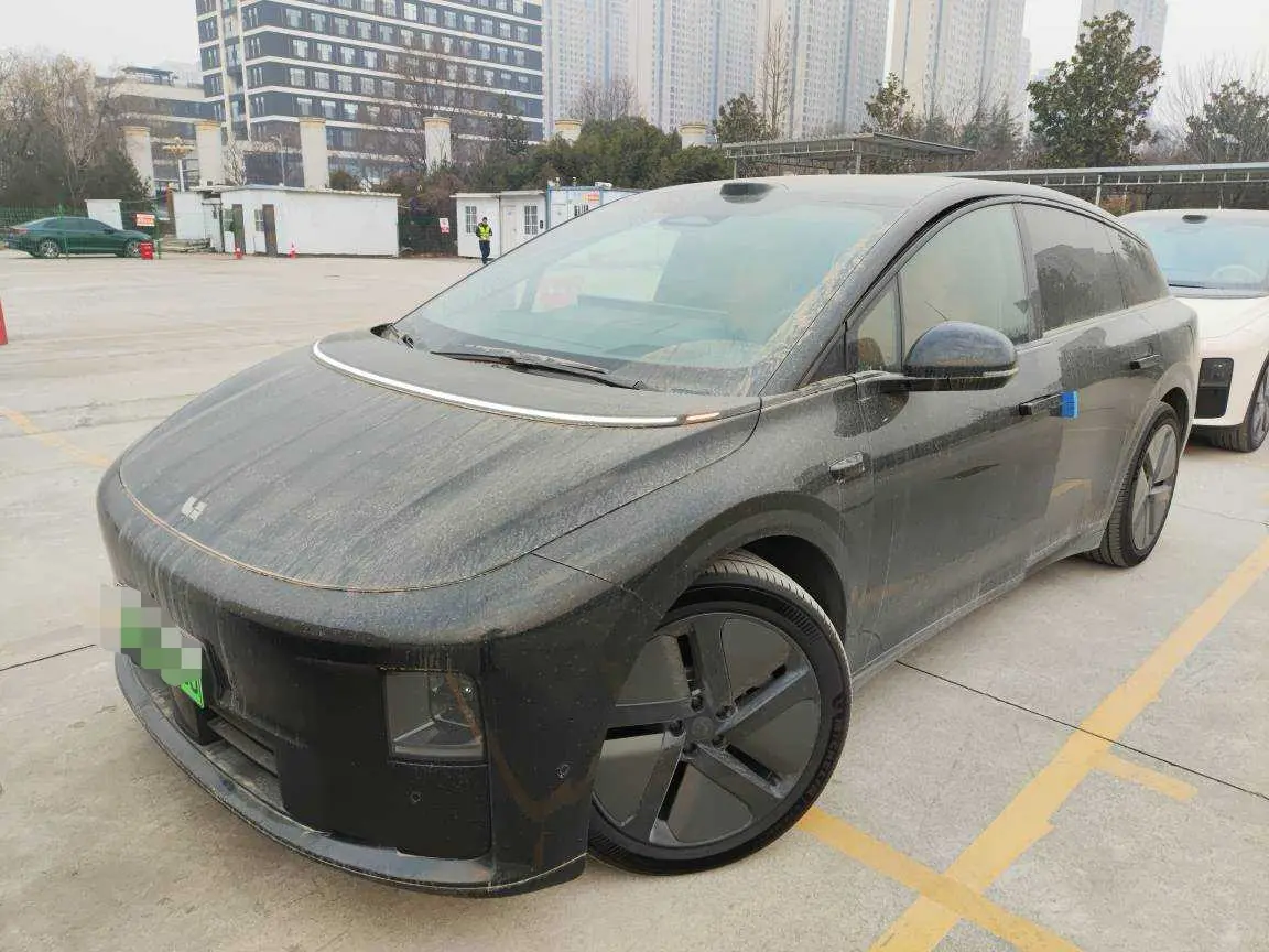 Li Ideal i6  из Китая