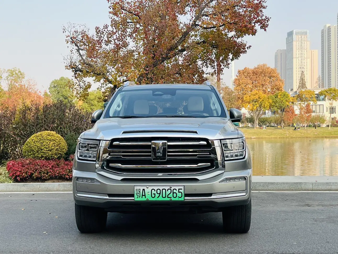 Tank 500 Hi4-T  из Китая