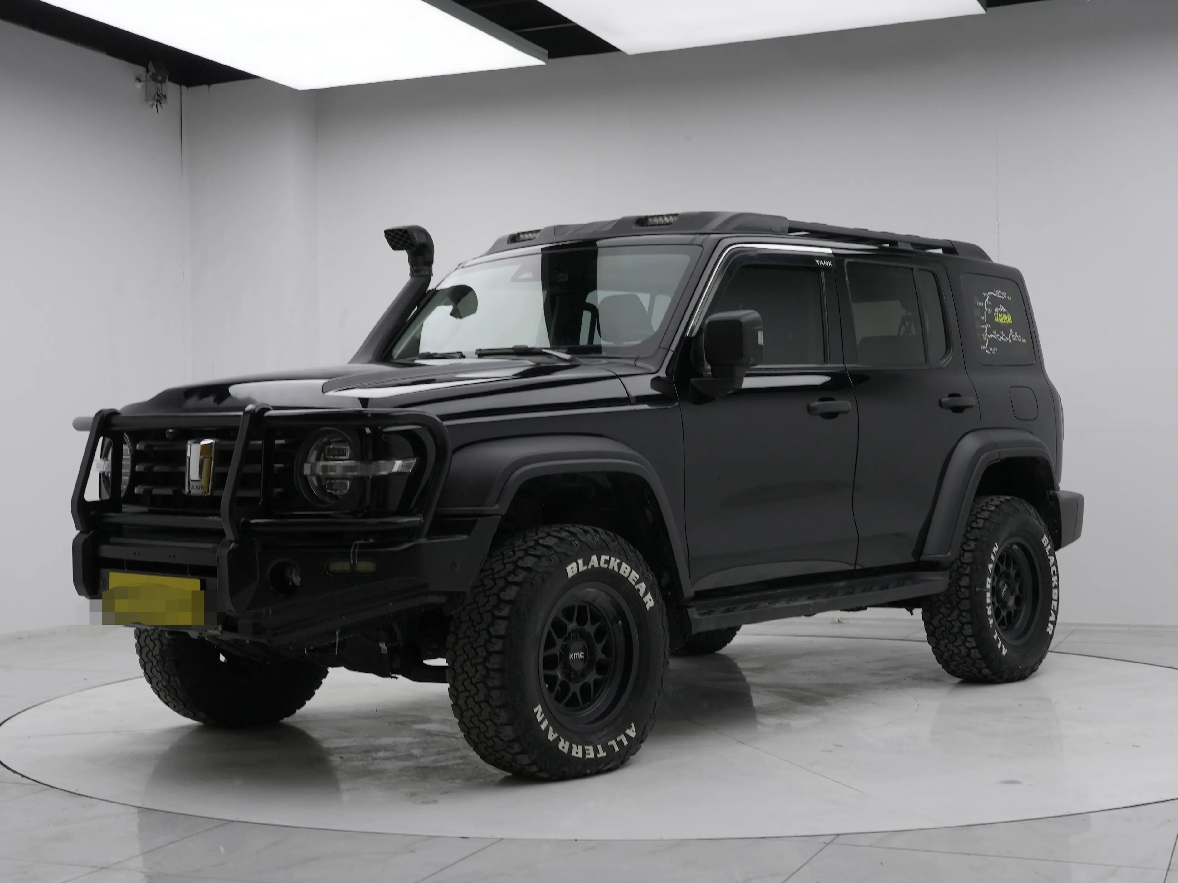 Tank 300  из Китая