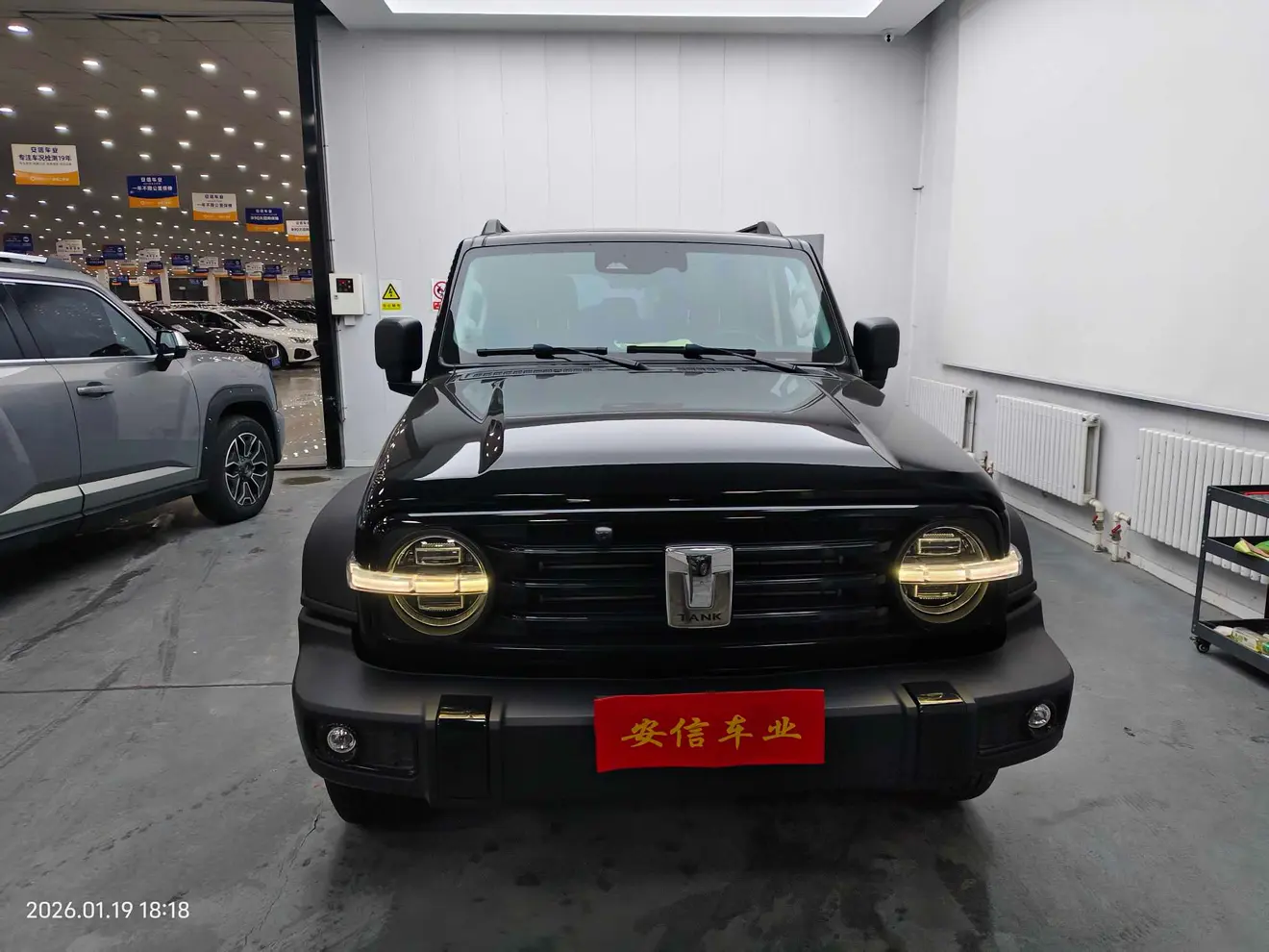 Tank 300  из Китая