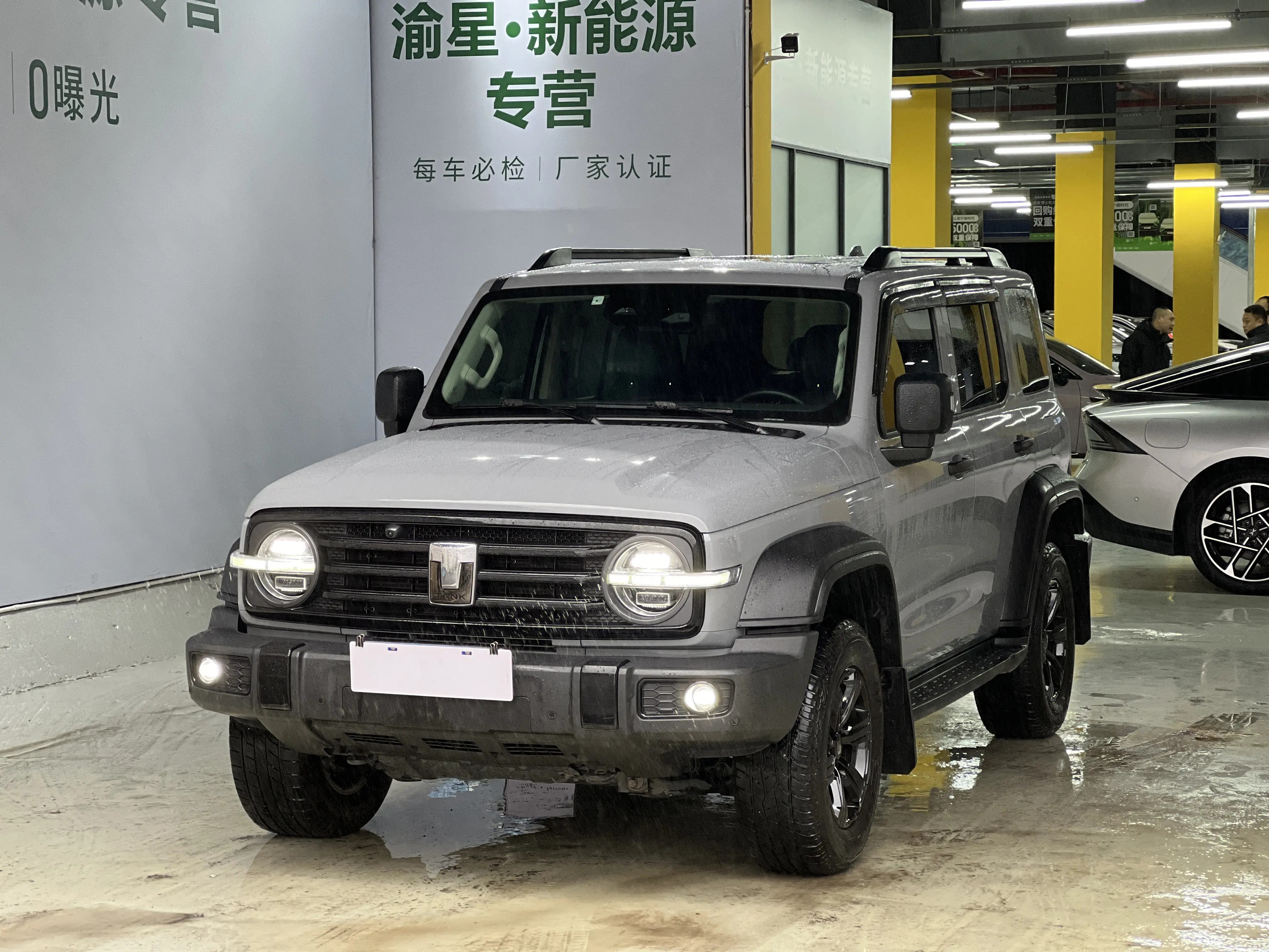 Tank 300  из Китая