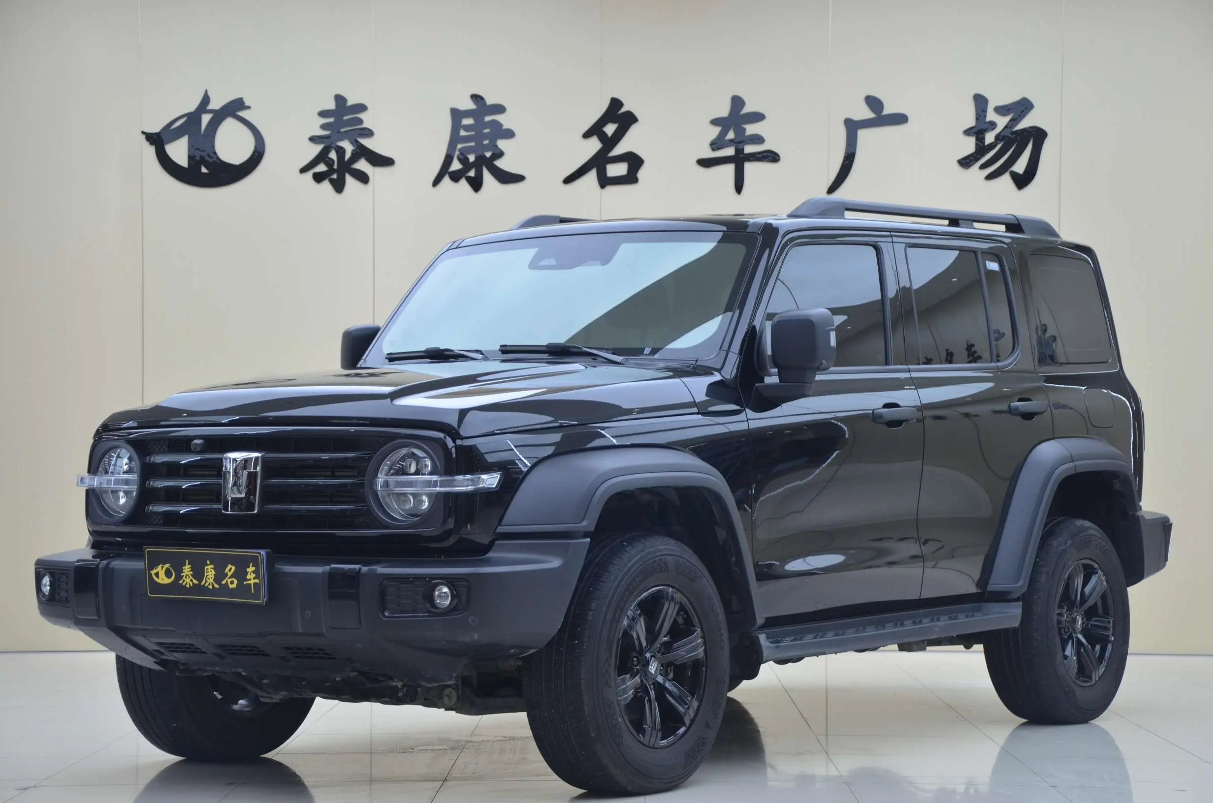 Tank 300  из Китая