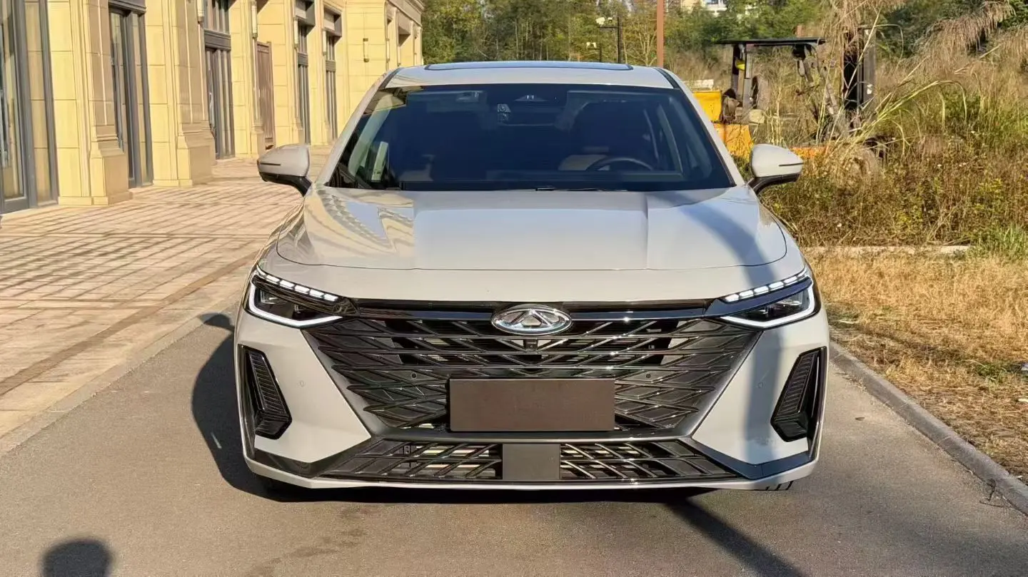 Chery Arrizo 8  из Китая